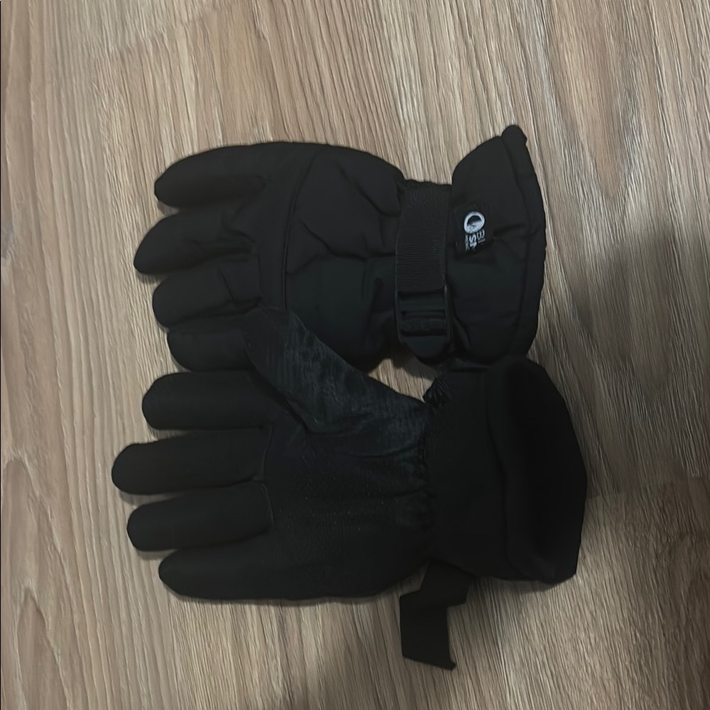 Black Winter Gloves